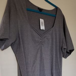 Torrid Woman's Size 4 Blouse